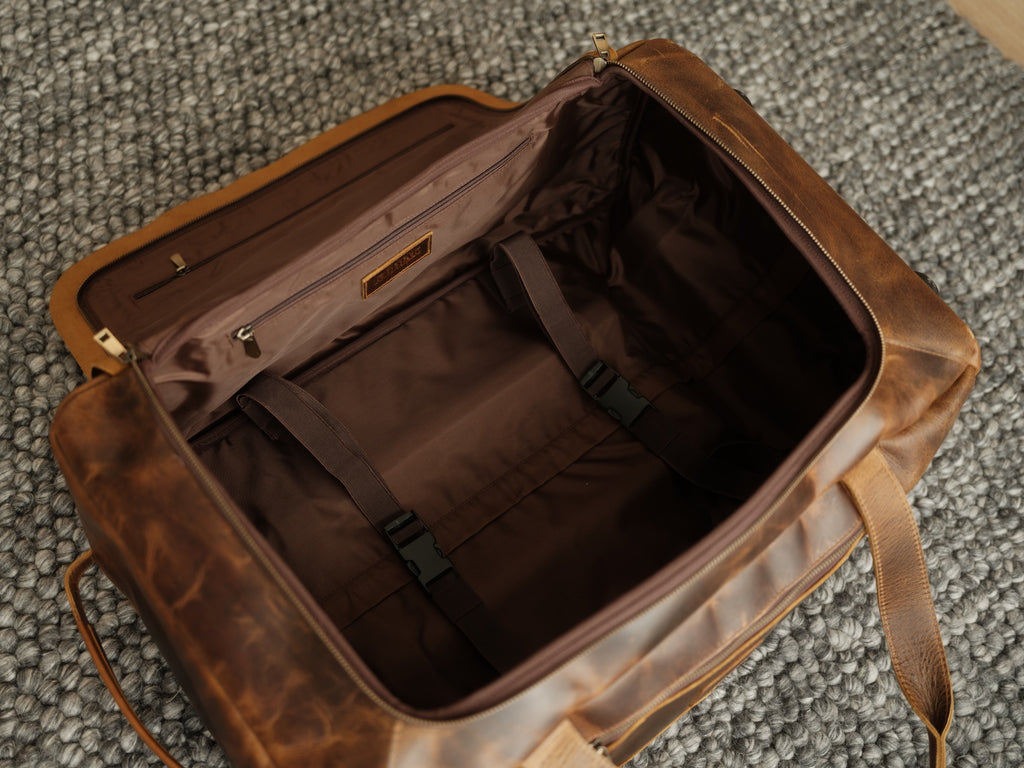 ブラウンレザー旅行バッグ Healy Roller – Kodiak Leather