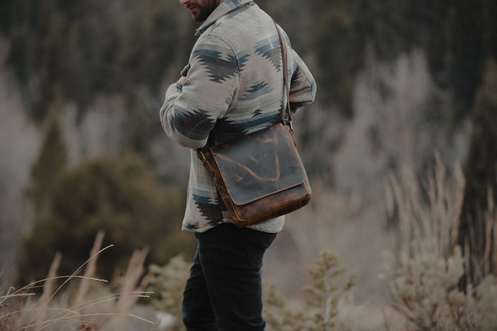 Cordova Messenger – Kodiak Leather