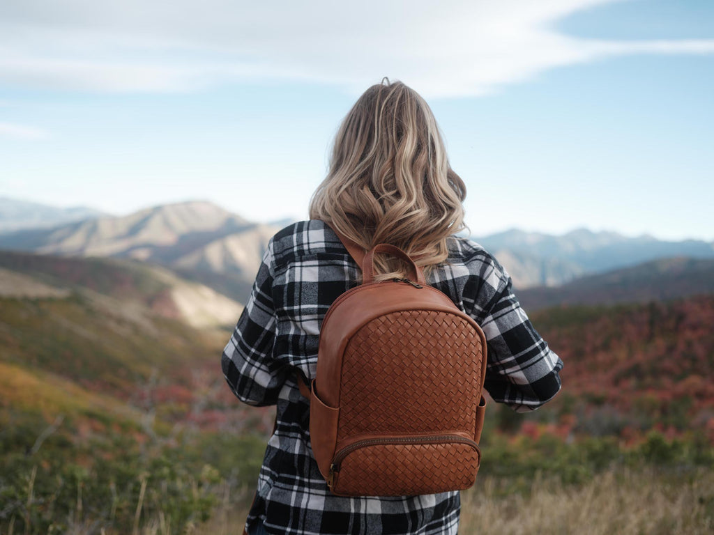 ミュージシャン RAD MARKET MINI LEATHER BACKPACK Mini Woven Backpack – Kodiak Leather