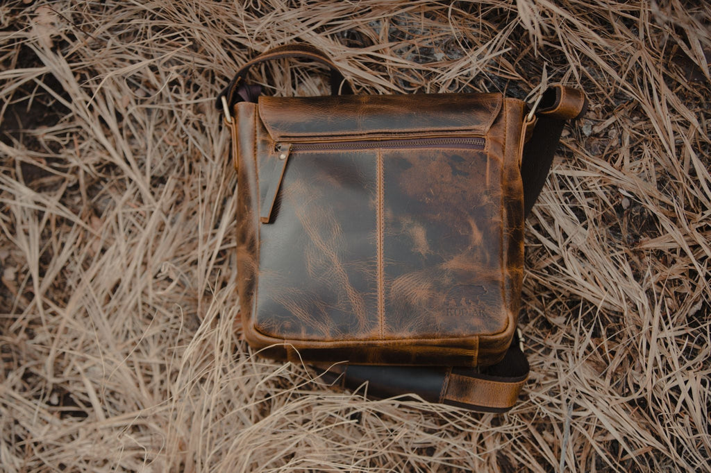 Cordova Messenger – Kodiak Leather