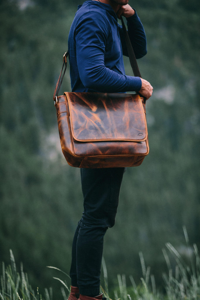 Kasilof Messenger 16 inch Kodiak Leather